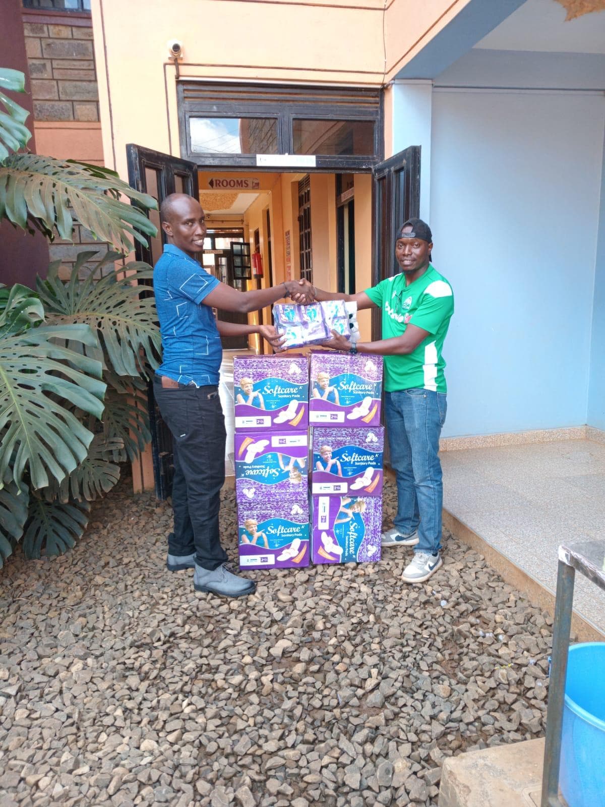 Receiving donations of sanitary pads for the floma hotel management